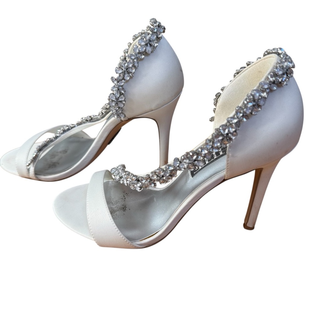 White by Vera Wang Ivory Embellished Heels, Women’s 7 - Picture 7 of 10
